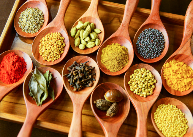 SPICES LOOSE
